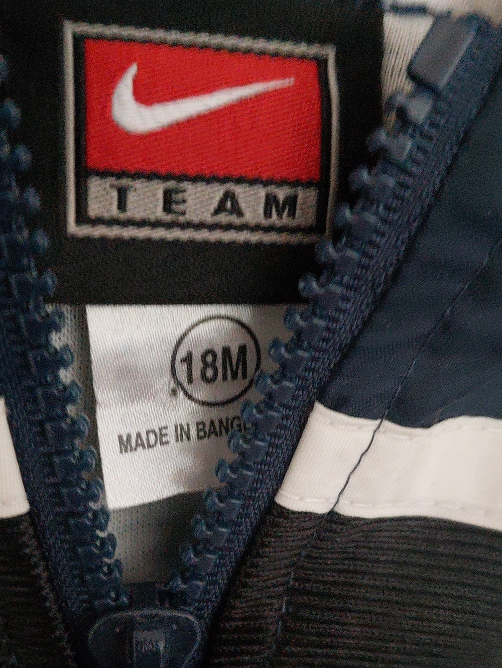Nike x New York Yankees Navy Kids 18 Month One-Piece Hooded Coverall - Picture 2 of 4